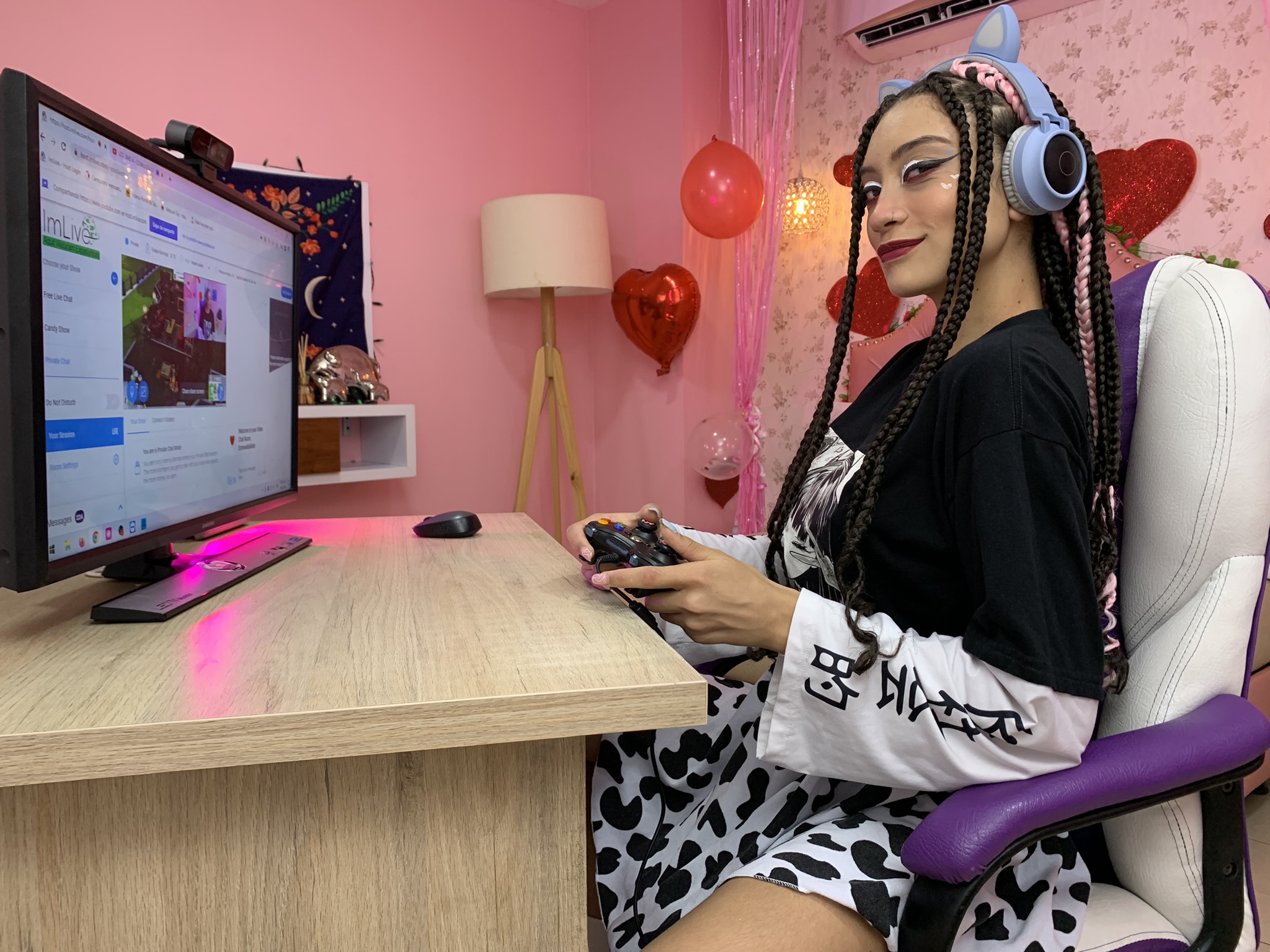 Webcam Girls Now Bring You a Sizzling Hot Gaming Experience